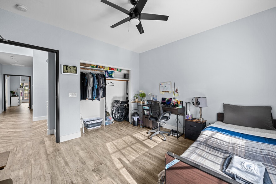 More Photos Of 12908 South Ln, Redlands Healthcare For Sale