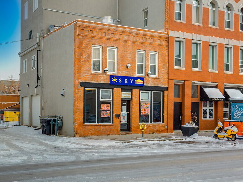 More Photos Of 122 5 St S, Lethbridge Apartments For Sale