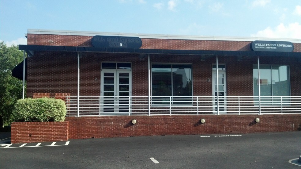 More Photos Of 717 Lady St, Columbia Storefront Retail Office For Lease