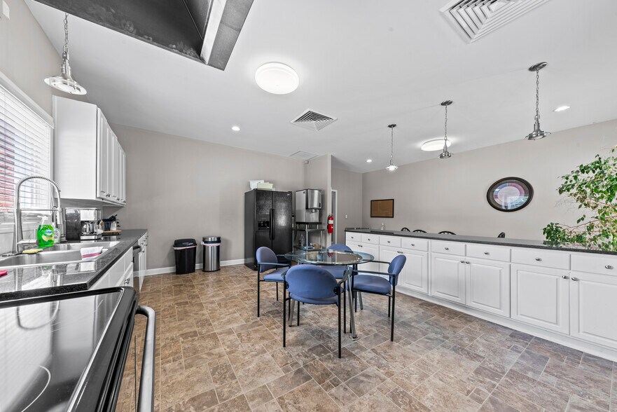 More Photos Of 4440 Tuck Rd, Loganville Research And Development For Sale