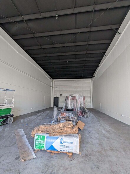 More Photos Of 400 Sterling Plaza Dr, Ponte Vedra Warehouse For Lease