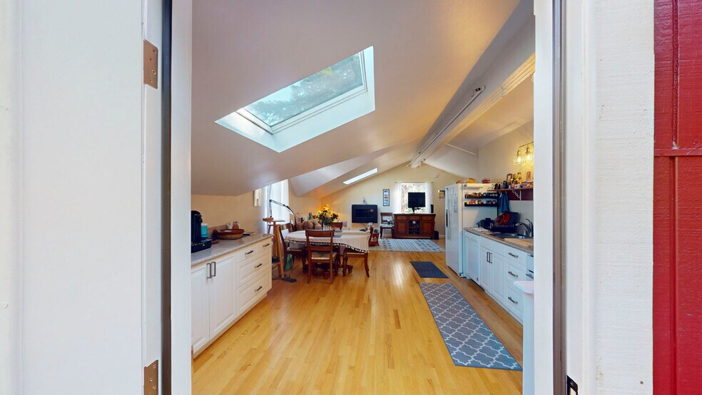 More Photos Of 380 Bohemian Hwy, Sebastopol Storefront Retail Residential For Sale