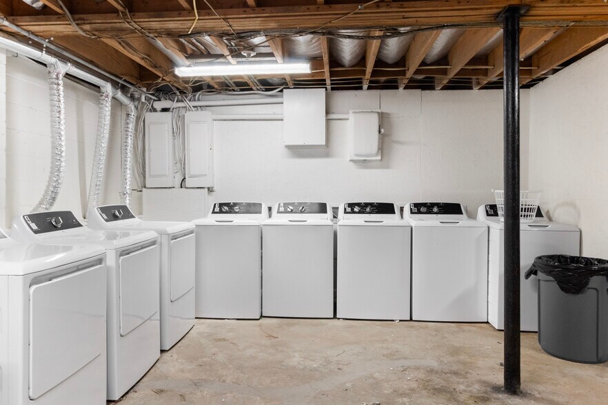 More Photos Of 407 N College St, Tullahoma Apartments For Sale