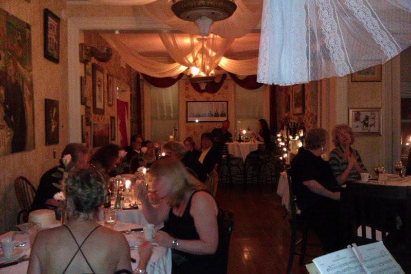 More Photos Of 207 N 5th St, Hannibal Restaurant For Sale