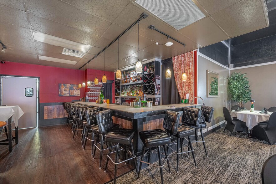 More Photos Of 227 E Cecil St, Springfield Restaurant For Sale