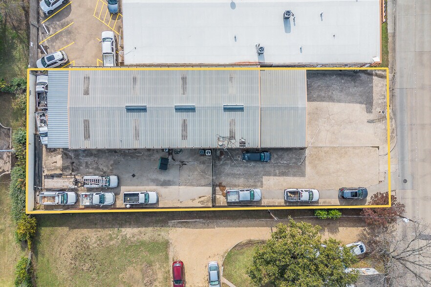 More Photos Of 424 S Bryan Belt Line Rd, Mesquite Showroom For Sale