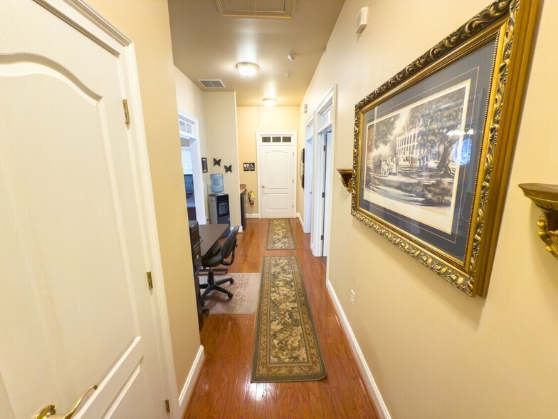 More Photos Of 4485 Tench Rd, Suwanee Loft Creative Space For Lease