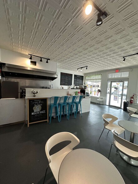 More Photos Of 1317 Washington St, Clarkesville Storefront For Sale