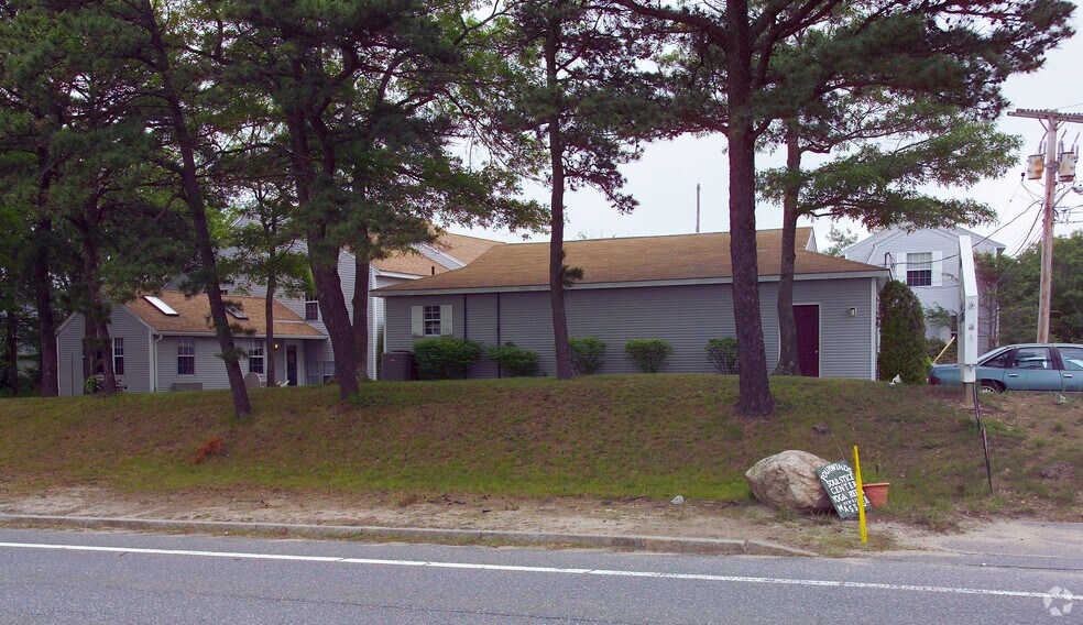 More Photos Of 116 Route 3A Rd, Sagamore Beach Office For Sale