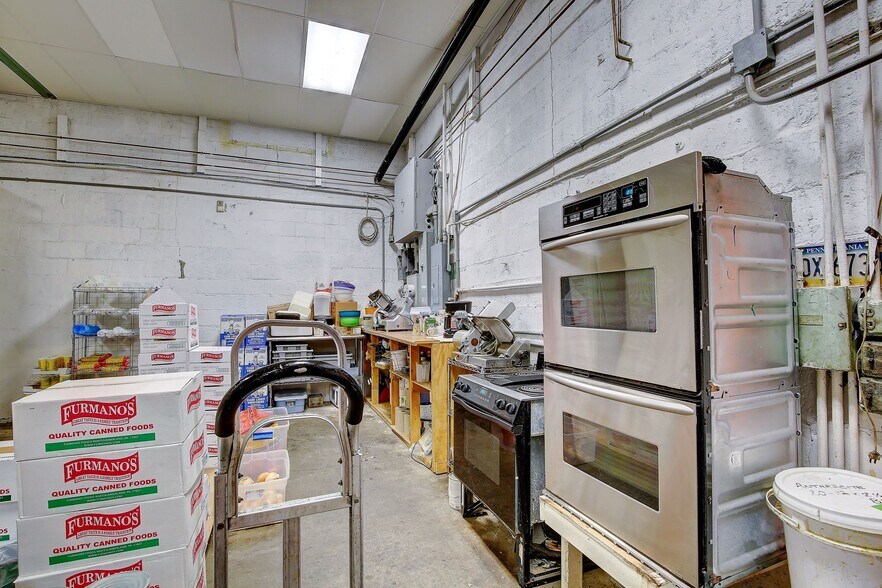 More Photos Of 510 S Pearl St, Coal Township General Retail For Sale