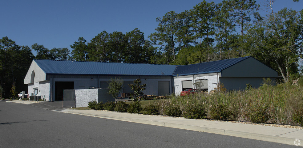 Primary Photo Of 5111 NW 13th St, Gainesville Light Manufacturing For Lease