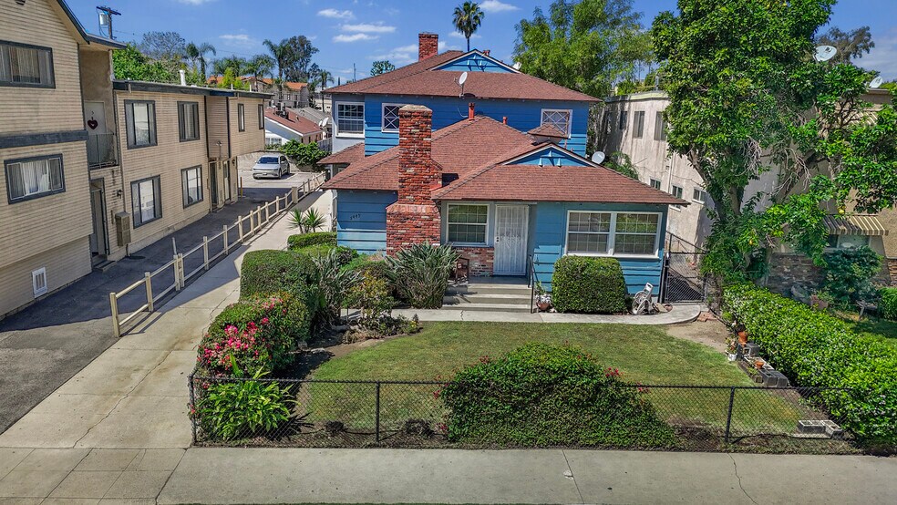 More Photos Of 5449 Bellingham Ave, Valley Village Apartments For Sale