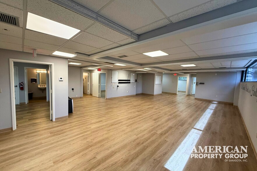 More Photos Of 201 4th Ave, Bradenton Medical For Sale