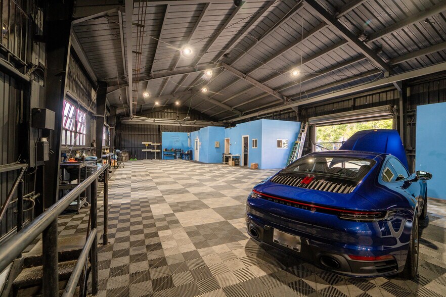 Primary Photo Of 2637 Saint Louis Ave, Signal Hill Warehouse For Sale
