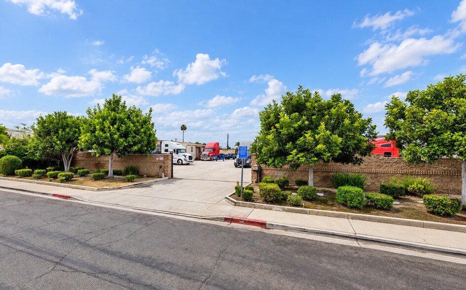 More Photos Of 3270 E Grant St, Signal Hill Land For Lease