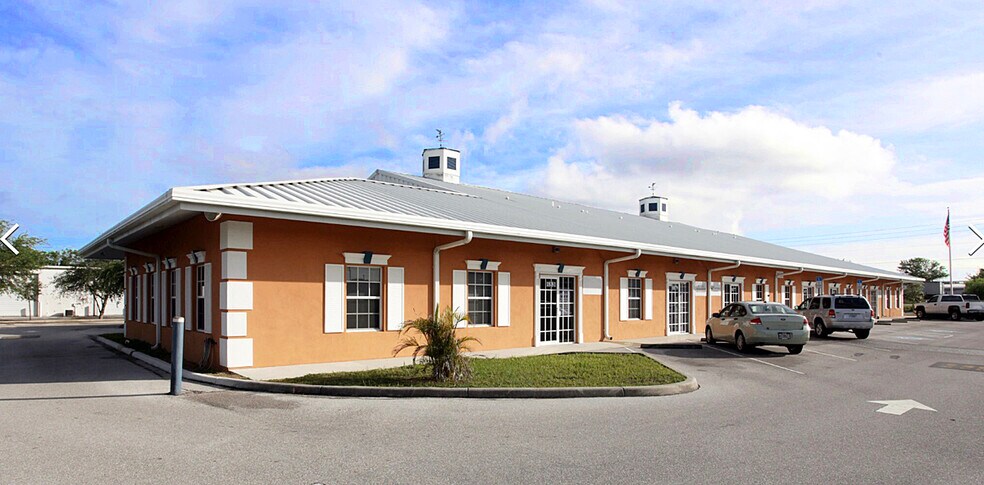 More Photos Of 1867-1881 Porter Lake Dr, Sarasota Warehouse For Sale