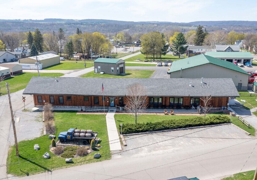 More Photos Of 4 Battle St, Dansville Bar For Sale