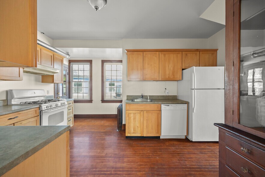 More Photos Of 45-49 8th St, Hudson Storefront Retail Residential For Sale