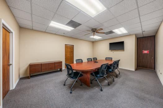 More Photos Of 222 S Sidney Baker St, Kerrville Office For Sale