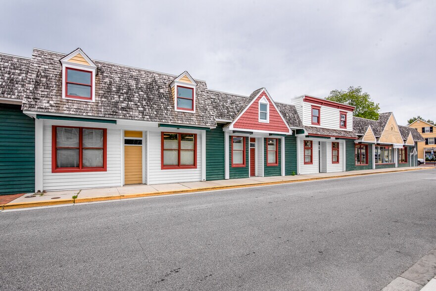 More Photos Of 100 N Talbot St, Saint Michaels Storefront For Sale