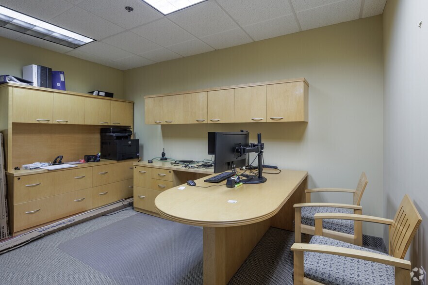 More Photos Of 2200 Fletcher Ave, Fort Lee Office For Lease