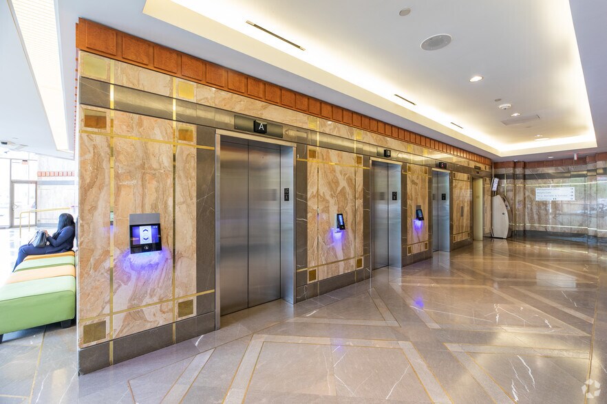 More Photos Of 5001 Yonge St, Toronto Office For Lease