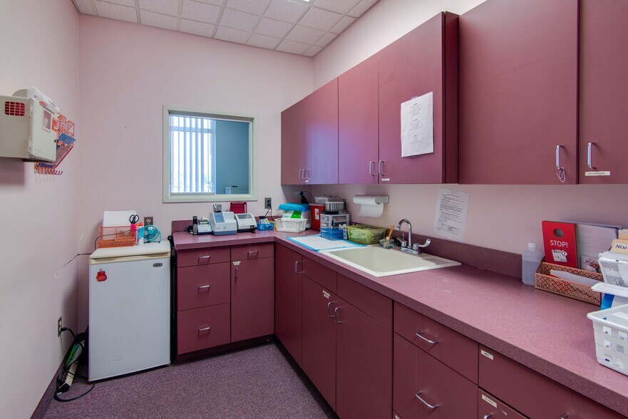 More Photos Of 3390 N State Rd, Davison Medical For Sale