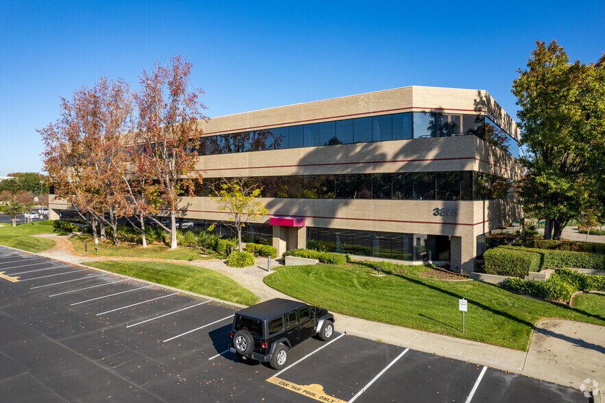 More Photos Of 3825 Hopyard Rd, Pleasanton Unknown For Lease