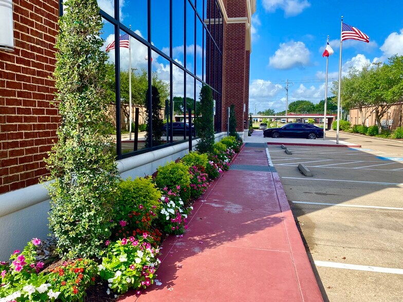 More Photos Of 1150 Clear Lake City Blvd, Houston Medical For Lease