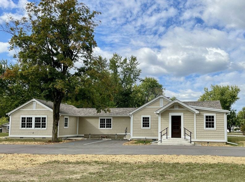 Primary Photo Of 10610 N Park Ave, Indianapolis Office For Lease