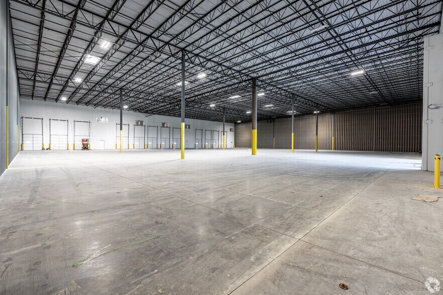 More Photos Of 3210 N Central Expy, McKinney Unknown For Lease