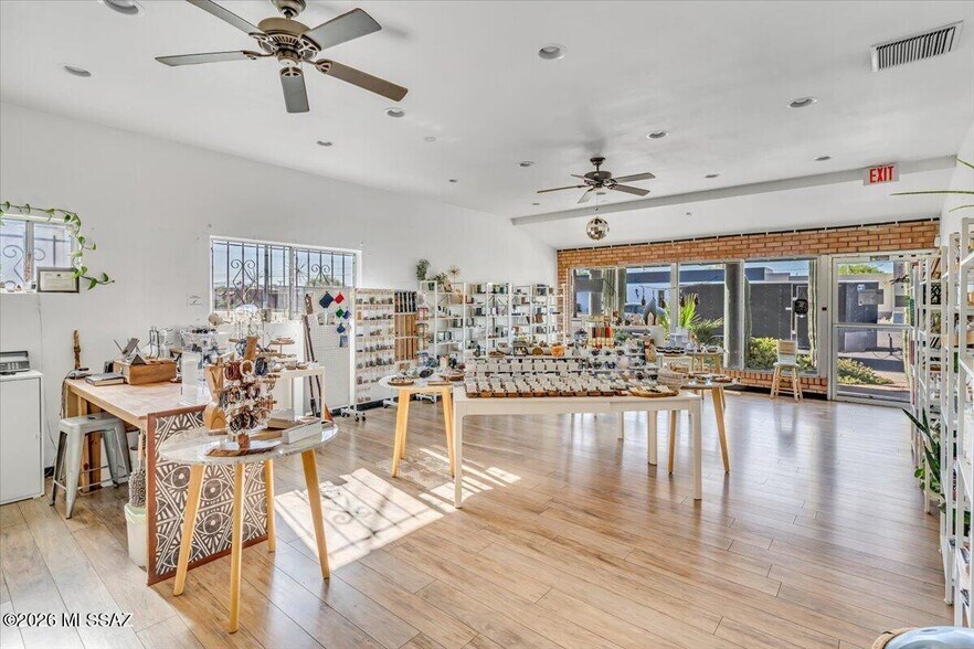 More Photos Of 2561-2563 E Fort Lowell Rd, Tucson Freestanding For Sale