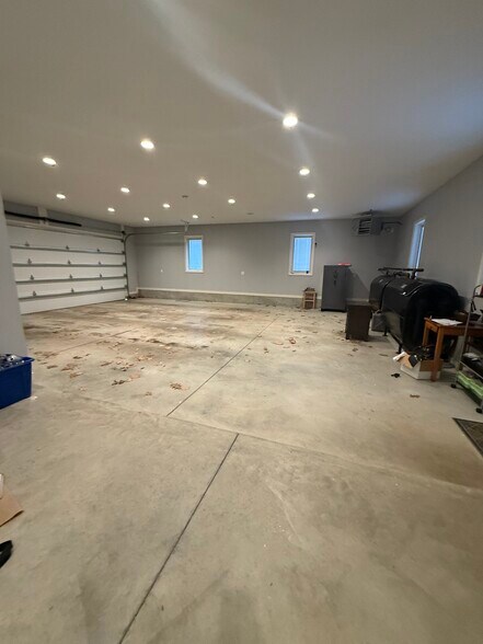 More Photos Of 1376 US Route 1, Cape Neddick Freestanding For Sale