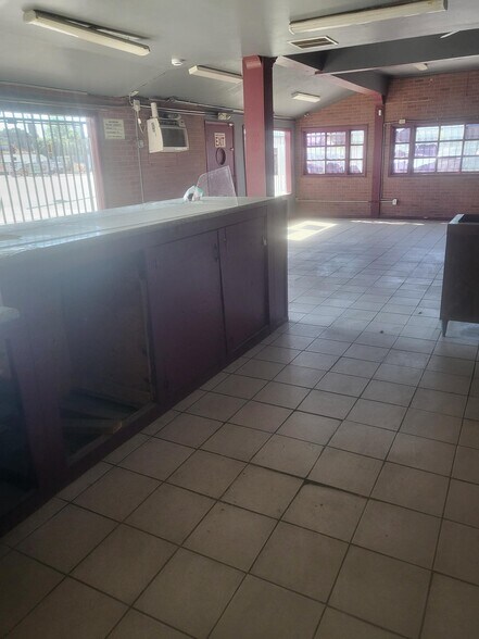 More Photos Of 1201-1207 Chester Ave, Bakersfield Storefront For Lease