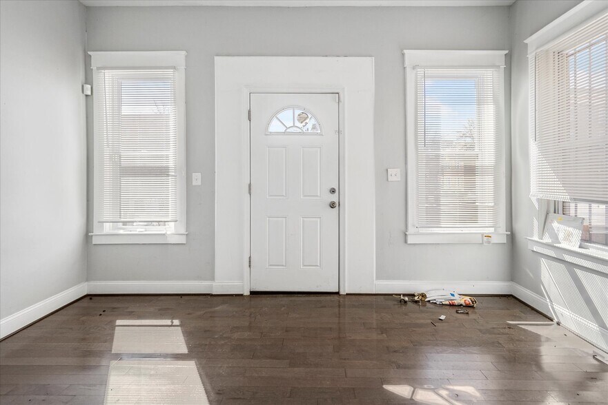 More Photos Of 204 E 25th St, Baltimore Office For Sale