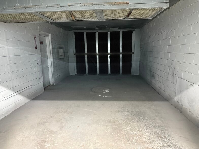 More Photos Of 9 Van Zant St, Norwalk Auto Repair For Sale