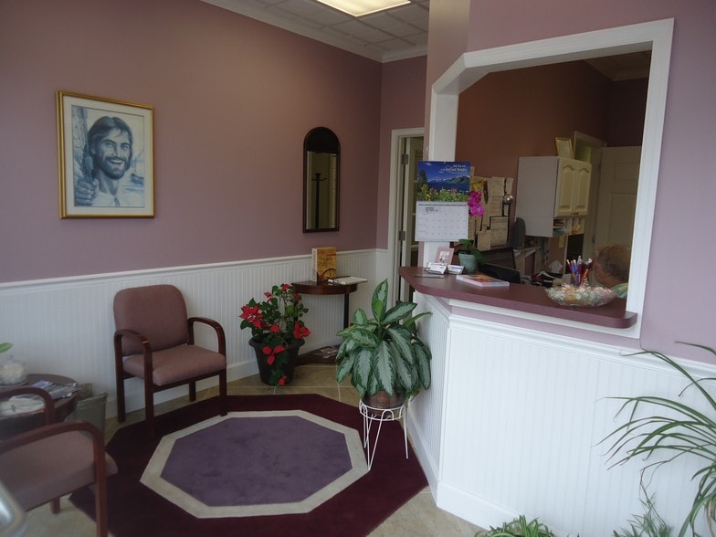 More Photos Of 9015 Americana Rd, Vero Beach Medical For Lease