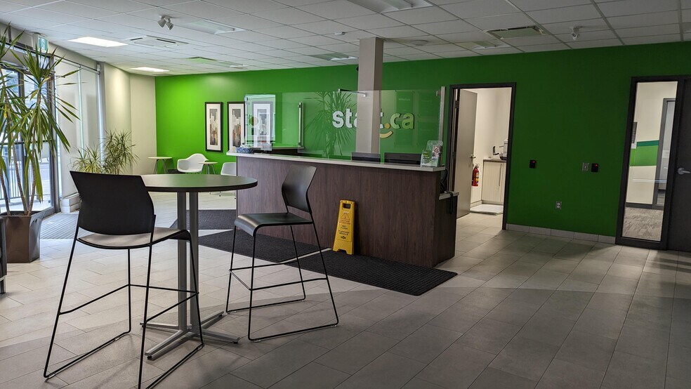 More Photos Of 700 York St, London Office For Lease