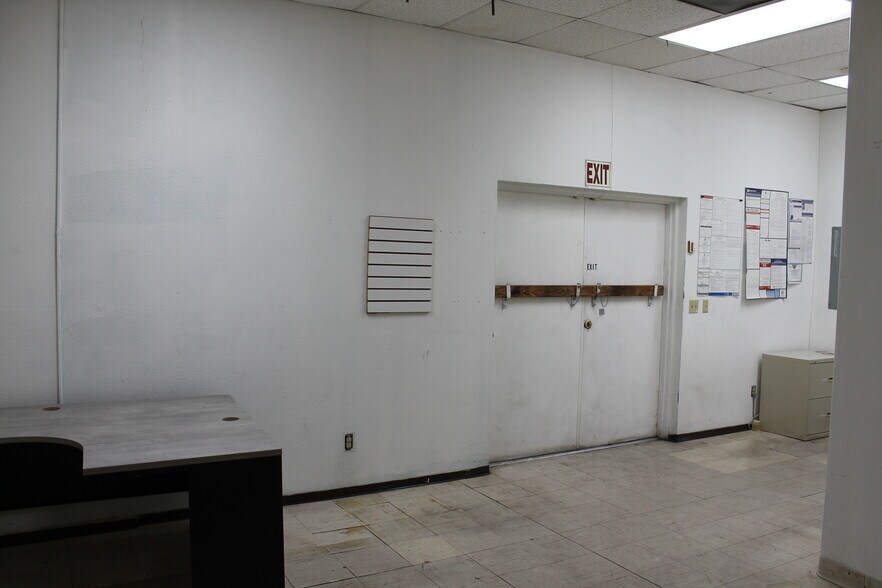More Photos Of 4365 N Las Vegas Blvd, Las Vegas Freestanding For Lease