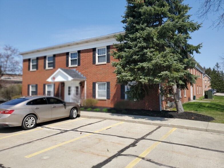 More Photos Of 33595 Bainbridge Rd, Solon Office For Lease
