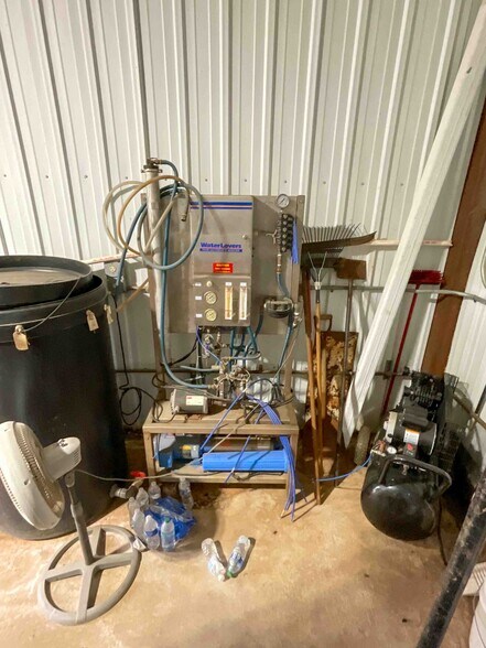 More Photos Of 600 Opal Ave, Clinton Carwash For Sale