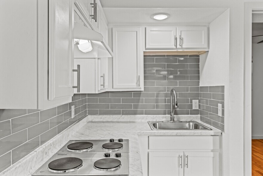 More Photos Of 101 S Allen Genoa Rd, South Houston Apartments For Sale