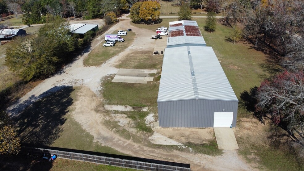 More Photos Of 10155 County Road 135, Flint Warehouse For Lease