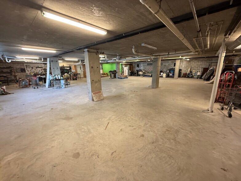 More Photos Of 128 S Beach St, Daytona Beach Apartments For Lease