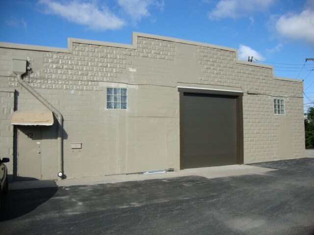 More Photos Of 9100 W Plainfield Rd, Brookfield Warehouse For Lease