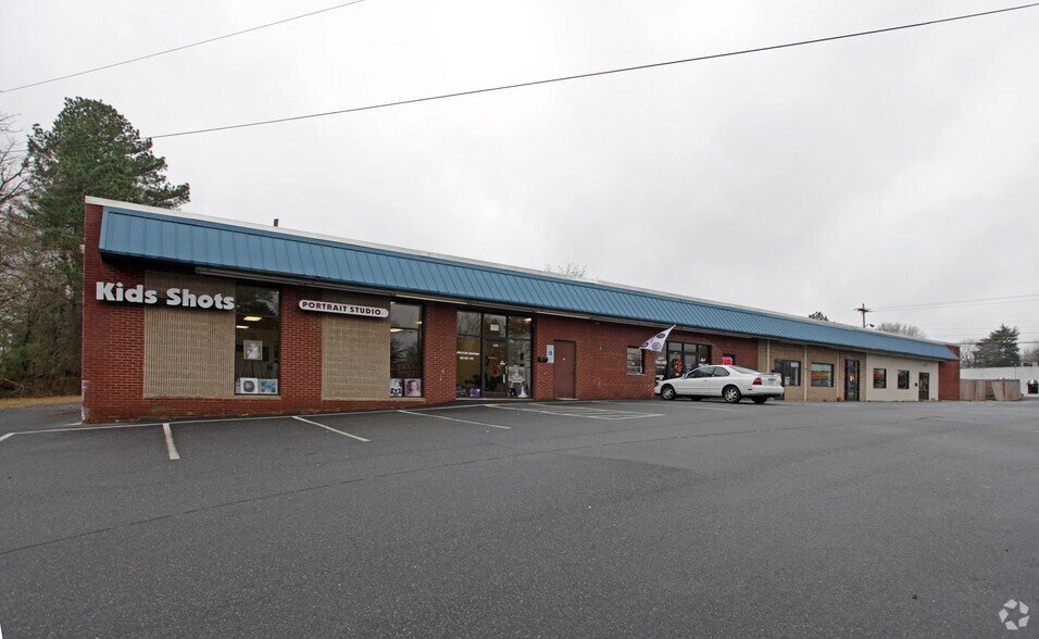 More Photos Of 100-106 E Church St, Cherryville Storefront For Sale