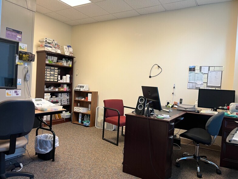 More Photos Of 188 Medical Park Dr, Brevard Medical For Lease