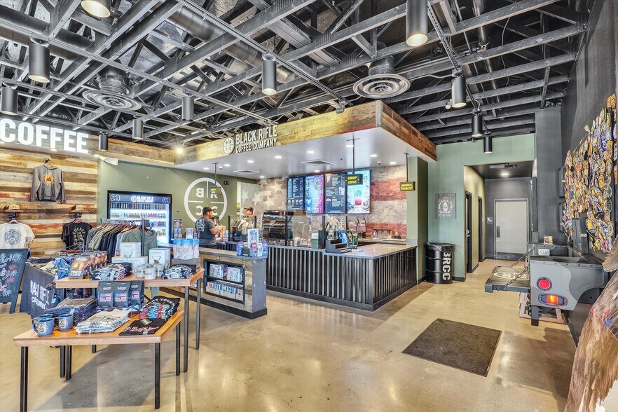 More Photos Of 4126 E Indian School Rd, Phoenix Fast Food For Lease