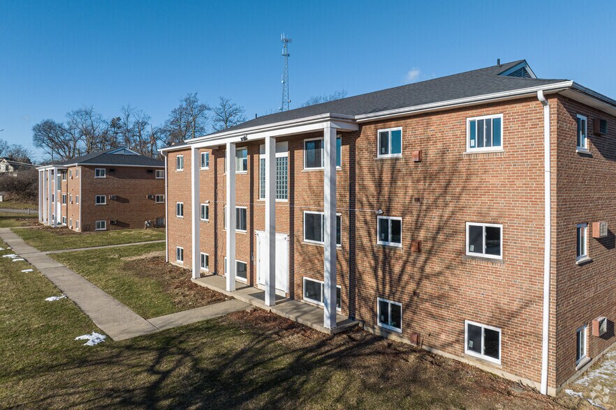 More Photos Of 5474-5484 Bahama Ter, Cincinnati Apartments For Sale
