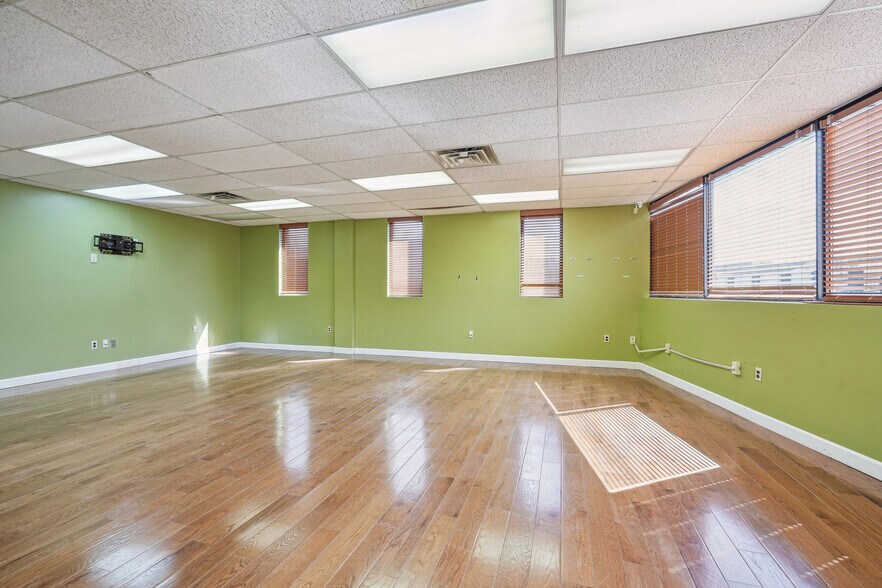 More Photos Of 200 South St, New Providence Medical For Sale